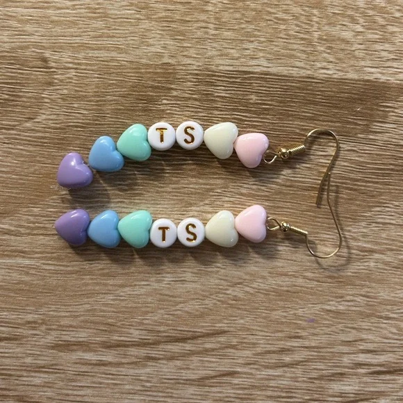 Taylor Swift Jewelry Taylor Swift Beaded Heart Gold Dangle